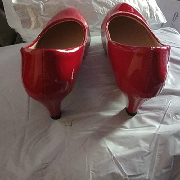 Heels - Picture 2 of 5